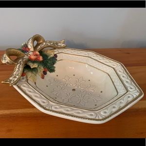 Serving bowl by Fitz & Floyd